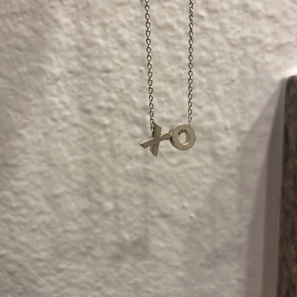 XO Necklace